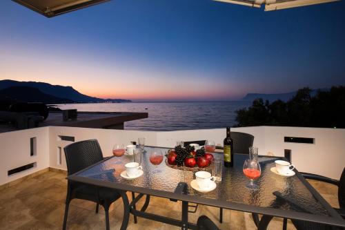  Mavros Molos Seaside Apartment in Kissamos