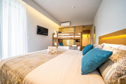 Adele Beach Hotel - image 7