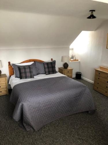 The George at Nunney - main image