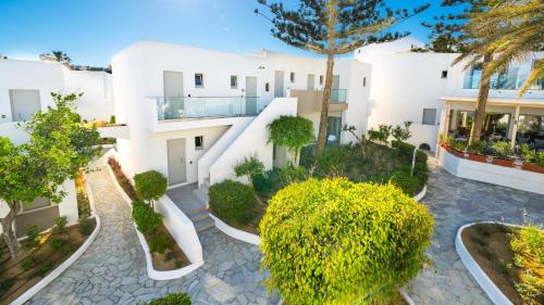 Adele Beach Hotel - image 6