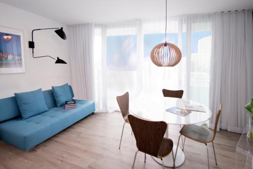 Corner One- Bedroom Suite with Kitchenette and Double Balcony image 2