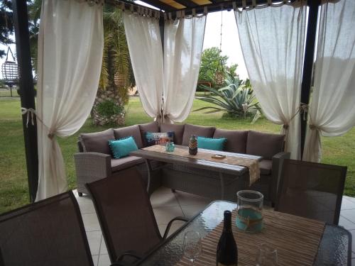  Sunny Villa Sea View by TravelPro Services in Metókhion Konstamonítou