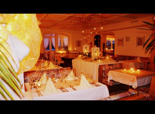 Restaurant, Hotel Etschquelle in Curon Venosta