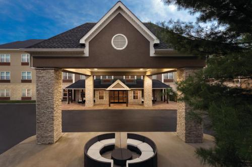 Country Inn & Suites by Radisson, Nashville Airport East, TN