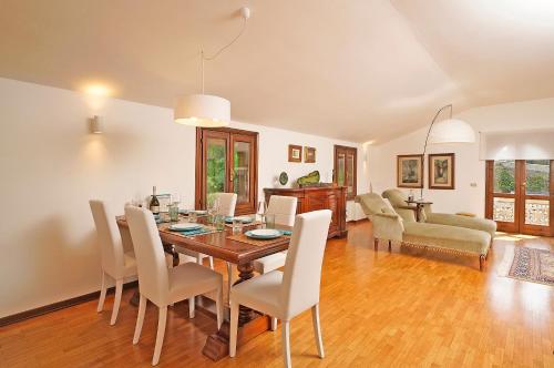  VALLE FIORITA 42 - Lake view apartment in Gardone Riviera
