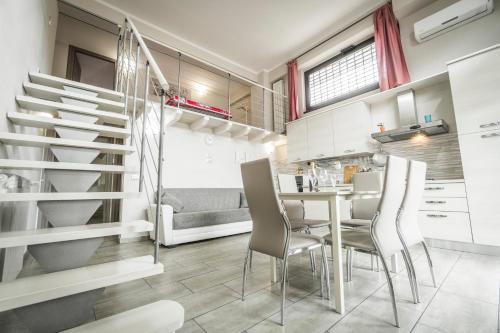 Modern Loft Apartment - image 10