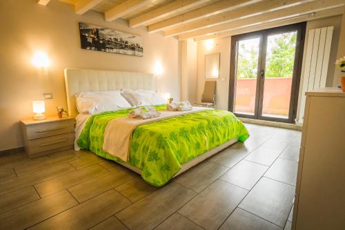 Modern Loft Apartment - image 7