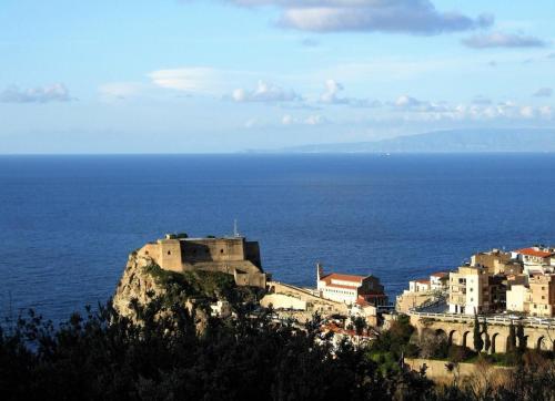  la spiaggia in Scilla