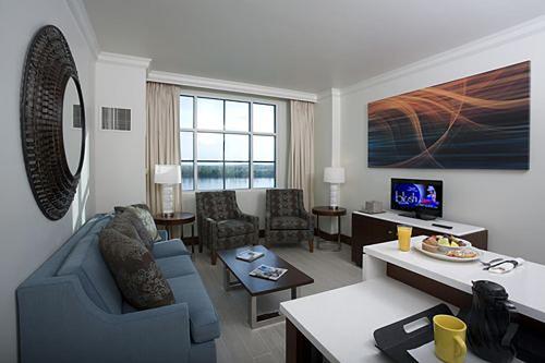 Suite, jacuzzi, smokers allowed