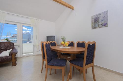 Two-Bedroom Apartment image 5