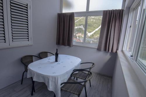  Apartments with a swimming pool Ston (Peljesac) - 10208, Pension in Ston