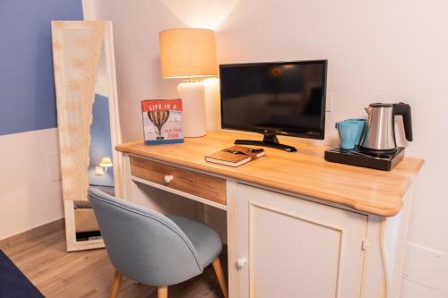 Demithos Rooms Room Type - Standard Double Room