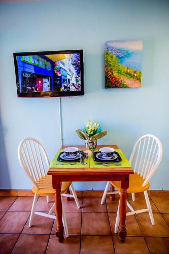 Queen Room with Kitchenette