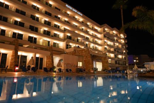 Melini Hotel Suites - image 2