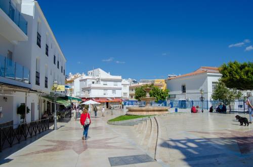 LA CARIHUELA TORREMOLINOS- STUDIO 1- COSTA SOL HOLIDAY RENTALS
