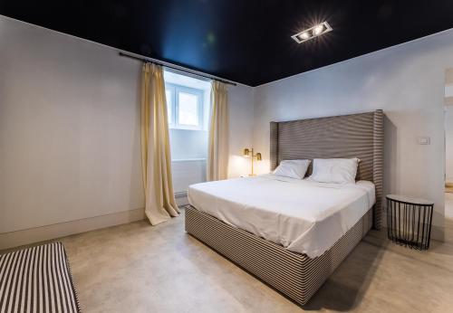 YOUCCA SOTOAN Design Apartment close to the Port-Vieux beach in Biarritz - image 2