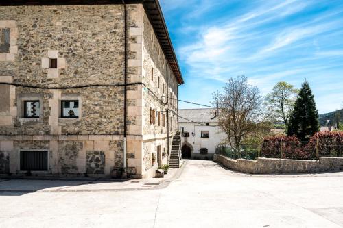 Bejárat, AT rural Erro Center in Erro