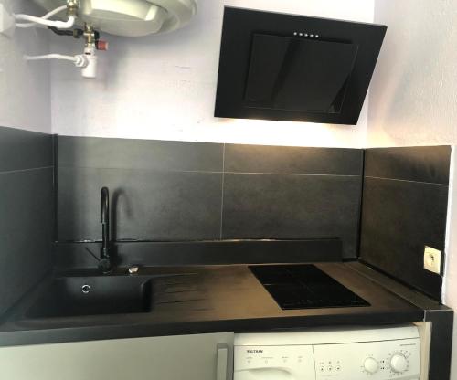 Studio ST-MANDRIER 300m MER in Saint Mandrier Sur Mer