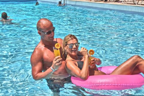 Heronissos Hotel - image 5
