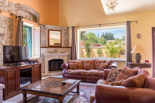 Moraitis Mansion - image 5