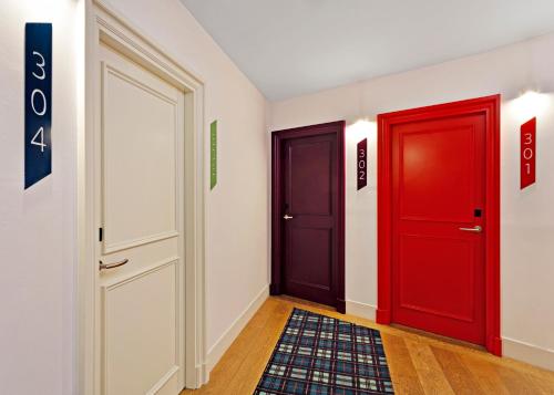 One Shot Prado 23 - image 13