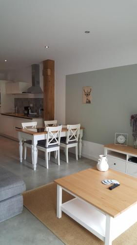 zomerhuisje by the sea in זאוטנלנדה
