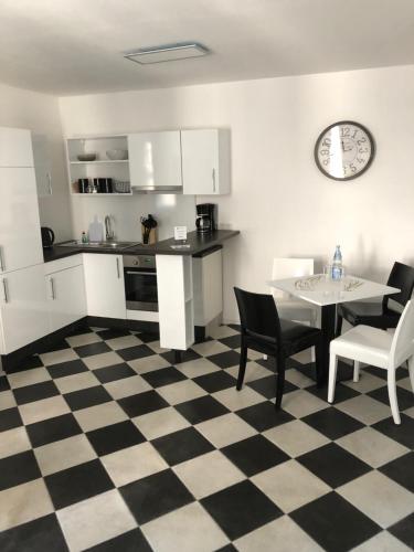 Designpension Traumschloss Hotel Garni 366m von Promenade entfernt