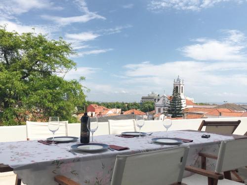  Casa Lagarto - terrace with panoramic view in Setúbal