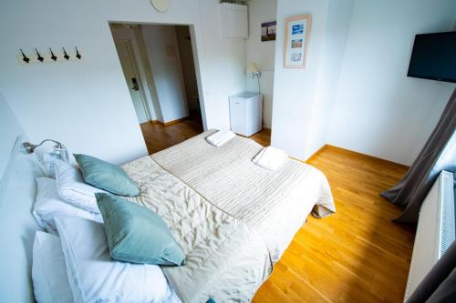 Hotell Kvarntorget - image 11