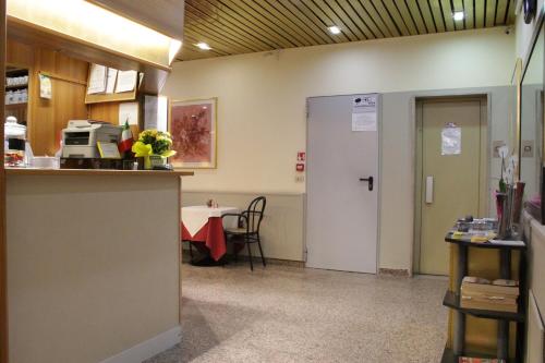 Hotel Lugano – Milan, DC