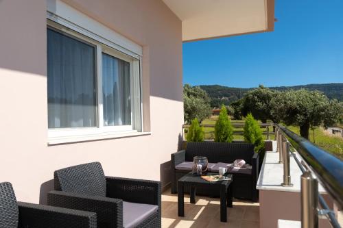 M & S Villa - 3 bedroom villa with heated pool