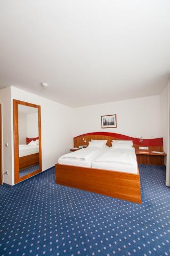Komforthotel Butjadinger Tor - image 2