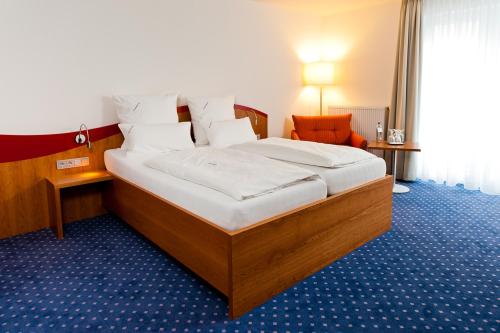 Komforthotel Butjadinger Tor - image 6