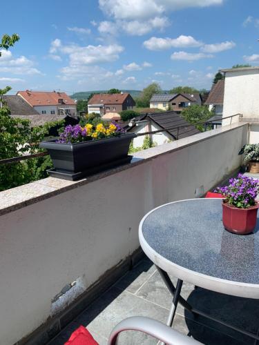 Moderne Ferienwohnung mit Balkon im schönen Saarland (Moderne Ferienwohnung mit Balkon im schonen Saarland) in 迪林根/薩爾
