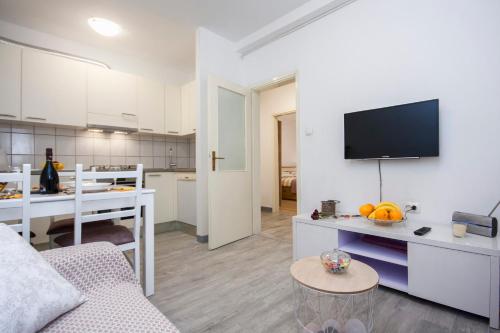  Apartment Marsela in Šibenik