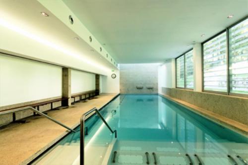 โรงแรมเพนินซูล่าร์ (Hotel Peninsular) in อมาเรส