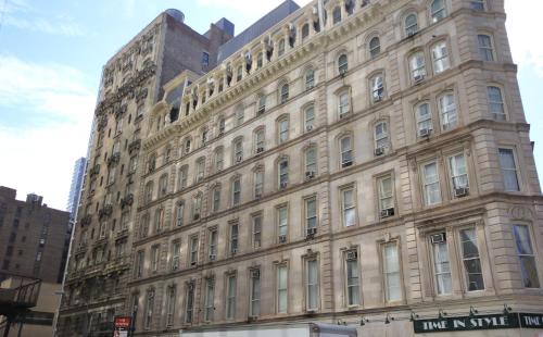 STUDIO PLUS, Next to the Korea-Town in New York, USA