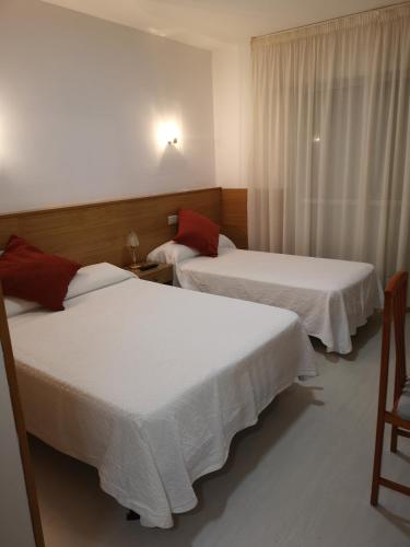 Triple Room with Terrace image 5