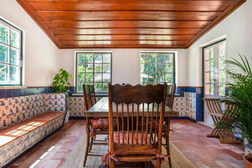  Dreamy 3-bedroom cottage with garden in Sintra in Lissabon