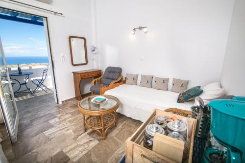 Stelios Rooms - image 2