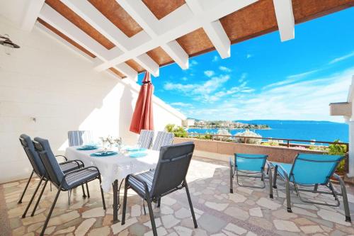 Apartments for families with children Seget Vranjica Trogir - 2976