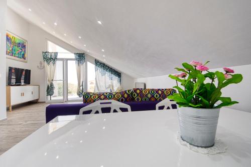 Boutique Villa Nirvana 2, Proboj 25 5