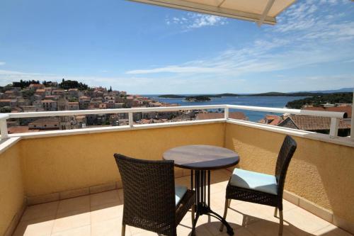 Apartments with a parking space Hvar - 3229