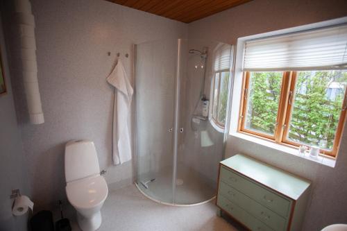 3 storey, 5 bedroom, 3 bathroom house in the center of Tórshavn, Tórshavn (foto 7)