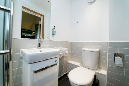 Banheiro, YHA Bath Hostel in Bathwick