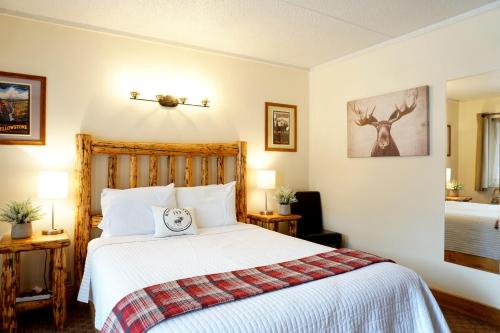 Moose Creek Inn - Accommodation - West Yellowstone