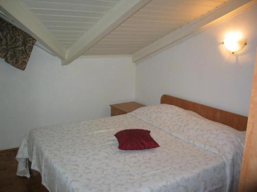Two-Bedroom Apartment with Terrace and Sea View image 3