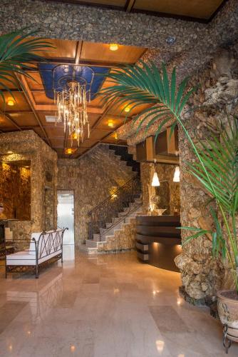 Lobby, Nepheli Hotel in Nea Thesis