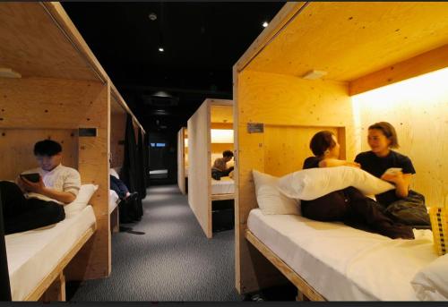 Small Hotel - Hondori shopping arcade (3M)