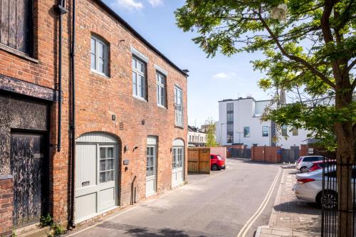 Oxford Passage Coach House